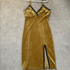 Lace trim velvet dress